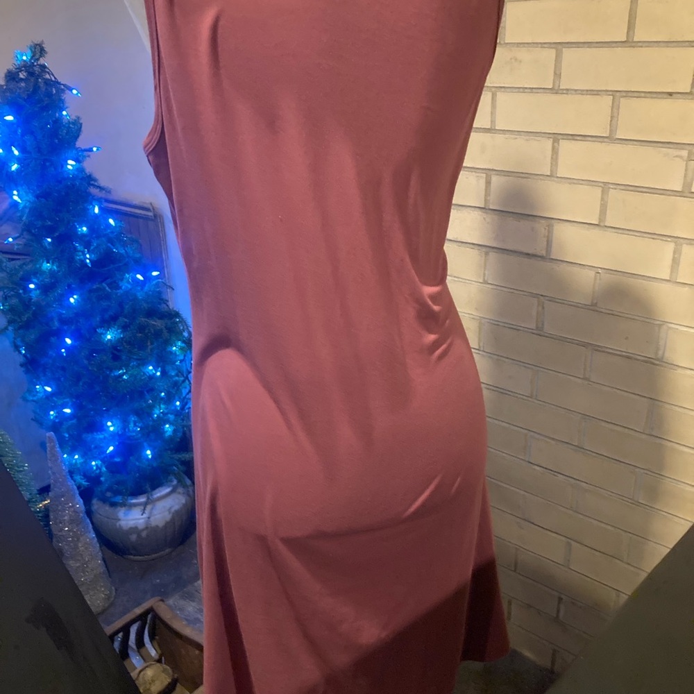 Elegant Pink Sleeveless Dress - Picture 5 of 6